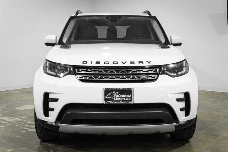 2017 Land Rover Discovery HSE photo