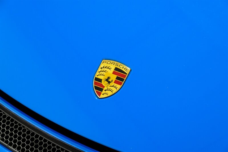 2022 Porsche 718 Cayman GT4 photo