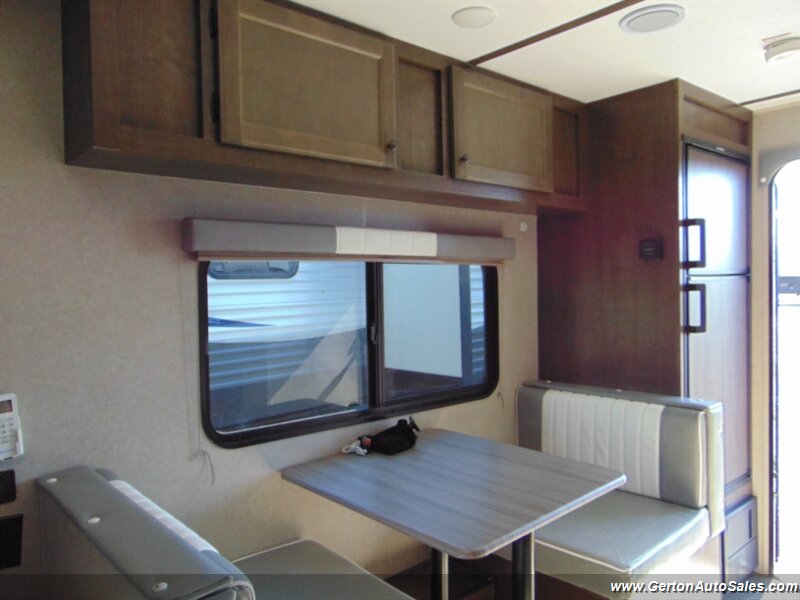 2021 Sunset Park Sun Lite Classic 16BH - Photo 24 - Mount Vernon, IN 47620