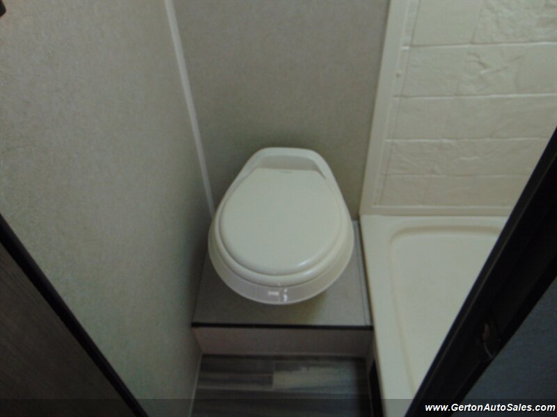 2021 Sunset Park Sun Lite Classic 16BH - Photo 32 - Mount Vernon, IN 47620