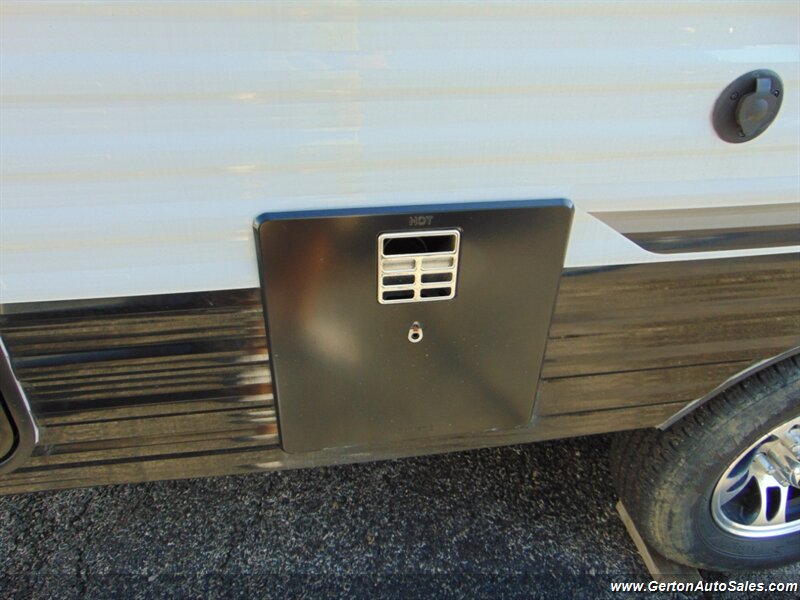 2021 Sunset Park Sun Lite Classic 16BH - Photo 10 - Mount Vernon, IN 47620