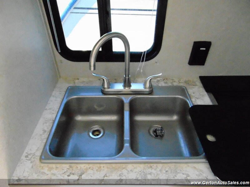 2021 Sunset Park Sun Lite Classic 16BH - Photo 19 - Mount Vernon, IN 47620