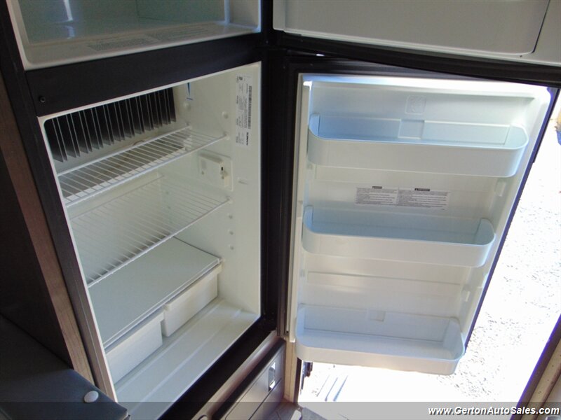 2021 Sunset Park Sun Lite Classic 16BH - Photo 30 - Mount Vernon, IN 47620