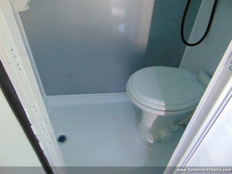 2025 INTECH Sol Eclipse Rover - Photo 32 - Mount Vernon, IN 47620