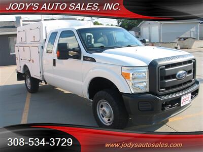 2015 Ford F-350 XL, MAINT UTILITY  4x4, Crew Cab, . - Photo 1 - North Platte, NE 69101