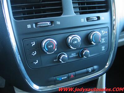 2016 Dodge Grand Caravan SXT  SXT, LOW, LOW 20,000 MILES - Photo 17 - North Platte, NE 69101