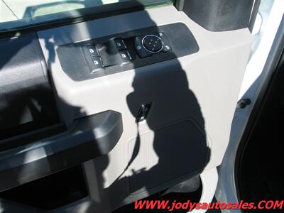 2019 Ford F-250 XL  XL, Crew CAB, 8' Box, 4X4, 6.2 V8 - Photo 3 - North Platte, NE 69101