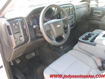 2019 Chevrolet Silverado 2500  W/T, 4X4, DOUBLE CAB, 6.0 V-8 - Photo 2 - North Platte, NE 69101