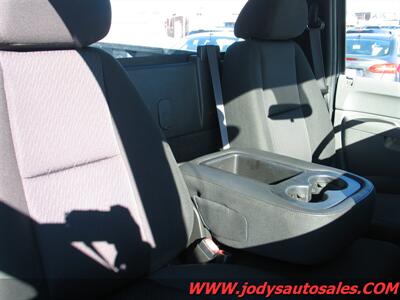 2013 Chevrolet Silverado 2500 W/T  Reg Cab Long Box, 4X2, LOW 34,000 MILES - Photo 18 - North Platte, NE 69101