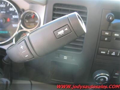 2013 Chevrolet Silverado 2500 W/T  Reg Cab Long Box, 4X2, LOW 34,000 MILES - Photo 9 - North Platte, NE 69101