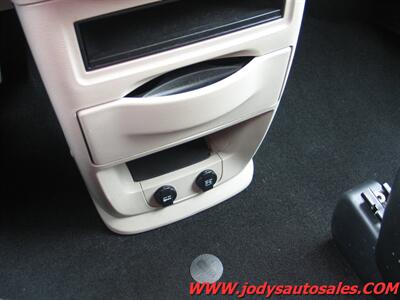 2019 Dodge Grand Caravan SE  SE - Photo 19 - North Platte, NE 69101