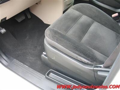 2019 Dodge Grand Caravan SE  SE - Photo 4 - North Platte, NE 69101