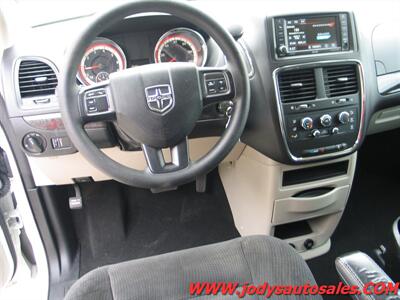 2019 Dodge Grand Caravan SE  SE - Photo 6 - North Platte, NE 69101