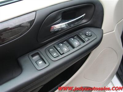 2019 Dodge Grand Caravan SE  SE - Photo 3 - North Platte, NE 69101