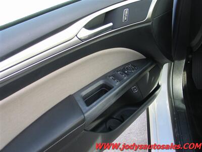 2018 Ford Fusion Hybrid S  S, LOW, LOW 48.000 MILES, 41 MPG - Photo 3 - North Platte, NE 69101