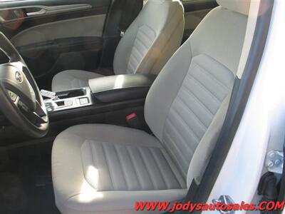 2018 Ford Fusion Hybrid S  S, LOW, LOW 48.000 MILES, 41 MPG - Photo 5 - North Platte, NE 69101