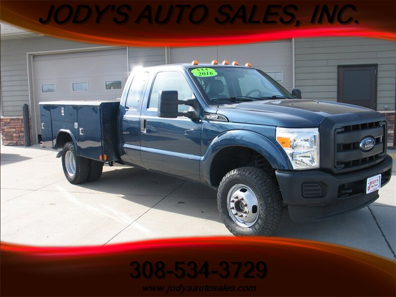 2016 Ford F-350  XL, EXT CAB, DRW, MAINT UTILITY Box, 4x4,