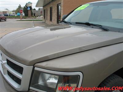 2010 Dodge Dakota Big Horn  X-CAB, 4X4, 52,000 Low Miles, Hail Damage Special - Photo 3 - North Platte, NE 69101