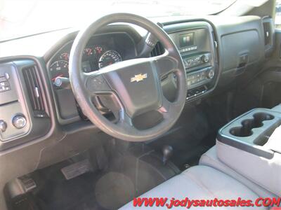 2017 Chevrolet Silverado 2500  W/T, 4X4, DOUBLECAB, 6.0 V-V8 - Photo 2 - North Platte, NE 69101