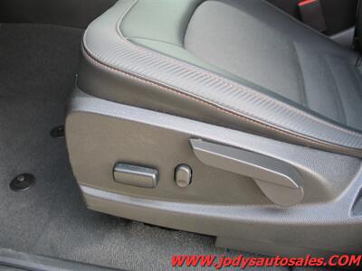 2022 GMC Canyon AT4  AT4, 4X4, CREW CAB, Heated Seats, LOW, LOW 5300 MILES - Photo 8 - North Platte, NE 69101