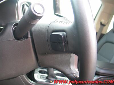 2022 GMC Canyon AT4  AT4, 4X4, CREW CAB, Heated Seats, LOW, LOW 5300 MILES - Photo 5 - North Platte, NE 69101