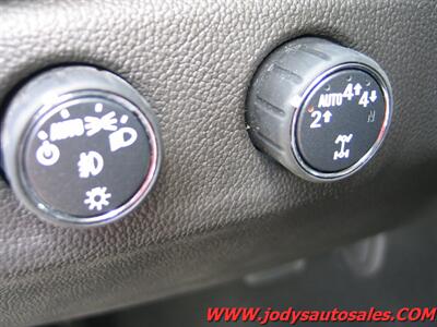 2022 GMC Canyon AT4  AT4, 4X4, CREW CAB, Heated Seats, LOW, LOW 5300 MILES - Photo 6 - North Platte, NE 69101