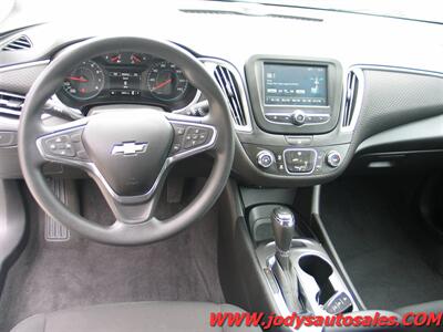 2018 Chevrolet Malibu LS LS, LOW 35,000 MILES, Hail Damage Special - Photo 6 - North Platte, NE 69101