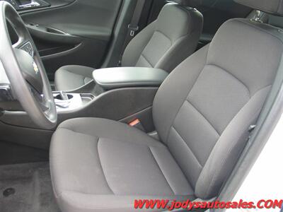 2018 Chevrolet Malibu LS LS, LOW 35,000 MILES, Hail Damage Special - Photo 5 - North Platte, NE 69101