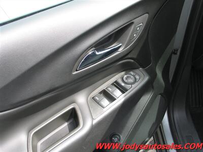 2023 Chevrolet Equinox LT  LT, FWD, Low 32,000 Miles, Heated Seats, XM Radio - Photo 3 - North Platte, NE 69101