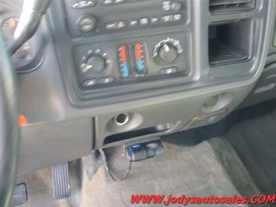 2004 Chevrolet Silverado 3500 W/T MAINT UTILITY  2WD, Utility Box, DRW, 8.1 V8 - Photo 14 - North Platte, NE 69101