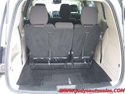 2017 Dodge Grand Caravan SE SE -PLUS, DVD, LOW 59,000 MILE - Photo 30 - North Platte, NE 69101