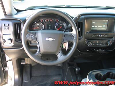 2017 Chevrolet Silverado 1500 Work Truck  W/T CREW CAB,  4X4, 5.3 V8 - Photo 7 - North Platte, NE 69101