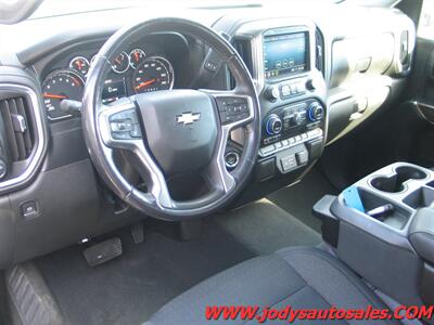 2021 Chevrolet Silverado 1500 LT  LT, 4x4, Heated Seats, 5.3L V8,CREW CAB - Photo 2 - North Platte, NE 69101