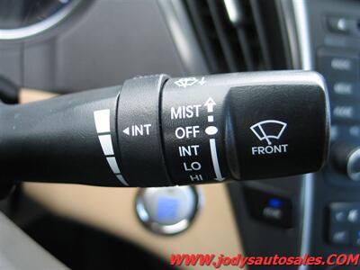 2014 Hyundai Sonata Hybrid  53,000 Low Miles, Heated Seats - Photo 11 - North Platte, NE 69101