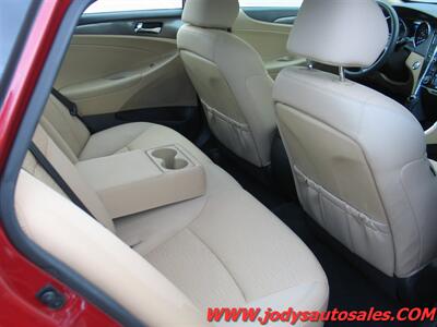 2014 Hyundai Sonata Hybrid  53,000 Low Miles, Heated Seats - Photo 25 - North Platte, NE 69101