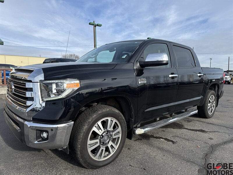 2019 Toyota Tundra CrewMax Platinum  