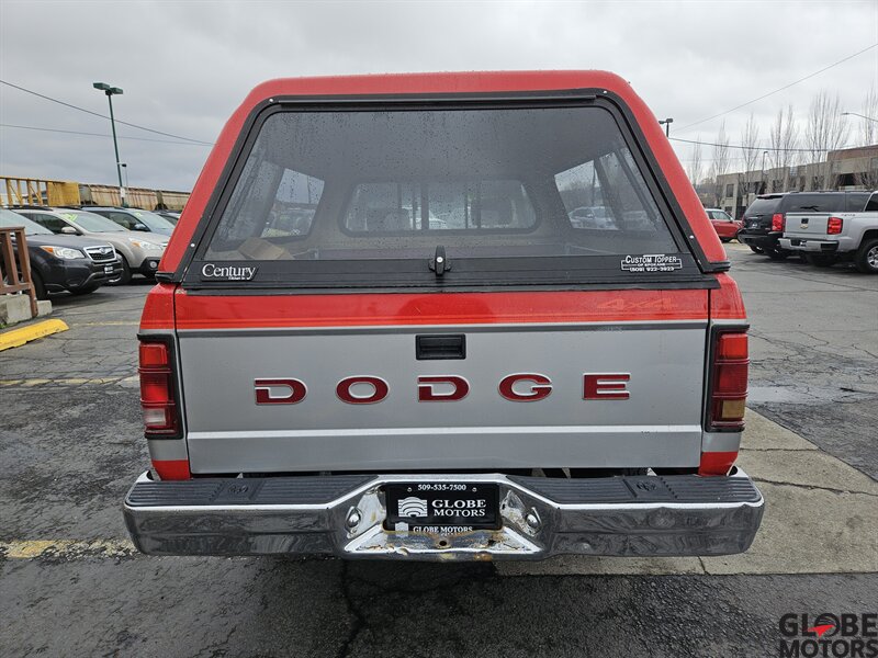 1993 Dodge Dakota LE photo