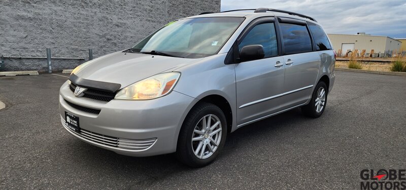 2004 Toyota Sienna LE