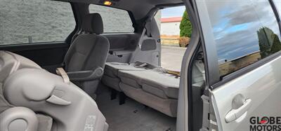 2004 Toyota Sienna LE 7 Passenger AWD - Photo 28 - Spokane, WA 99202