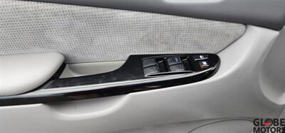 2004 Toyota Sienna LE 7 Passenger AWD - Photo 56 - Spokane, WA 99202