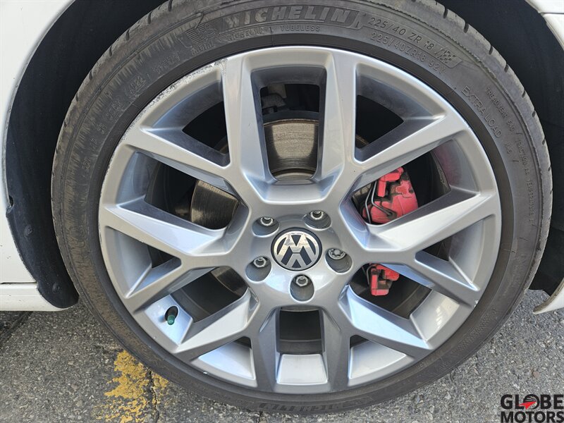 2013 Volkswagen GTI photo