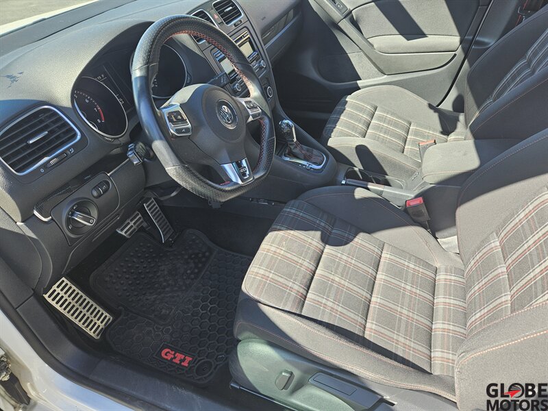 2013 Volkswagen GTI photo