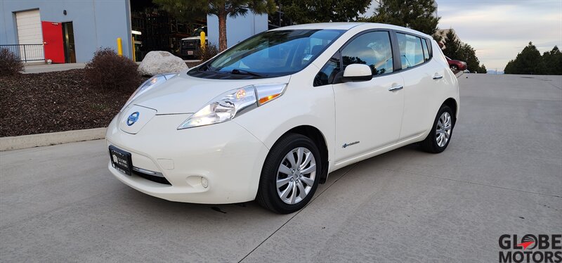 2016 Nissan LEAF S