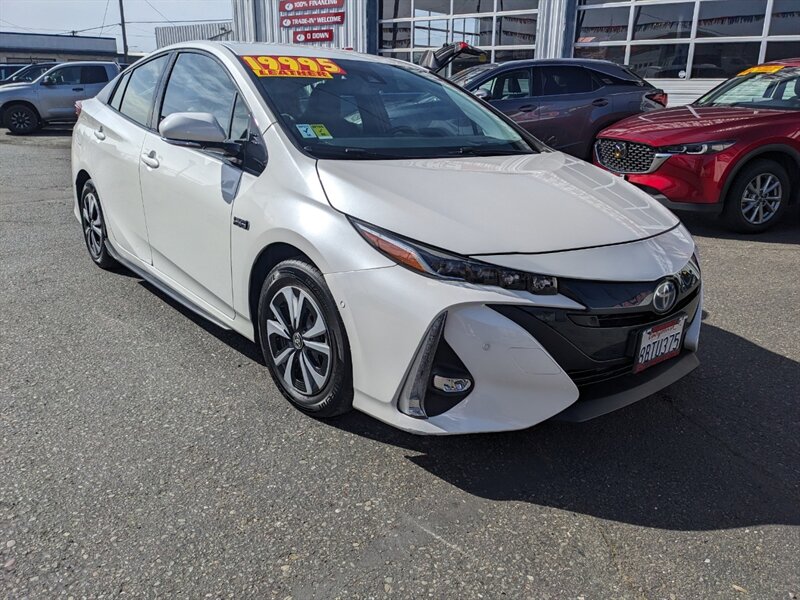 2017 Toyota Prius Prime Advanced  