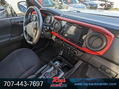 2017 Toyota Tacoma TRD Off-Road 4WD - Photo 12 - Eureka, CA 95501