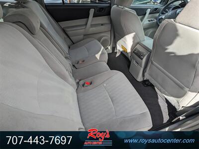 2013 Toyota Highlander  AWD - Photo 13 - Eureka, CA 95501