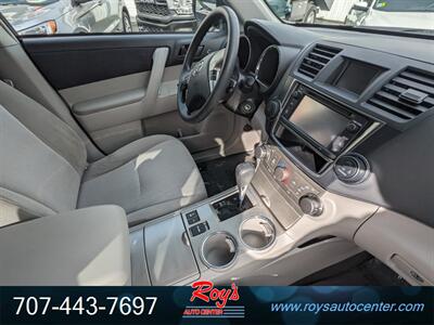 2013 Toyota Highlander  AWD - Photo 11 - Eureka, CA 95501