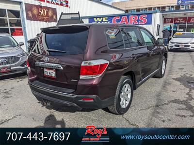 2013 Toyota Highlander  AWD - Photo 8 - Eureka, CA 95501