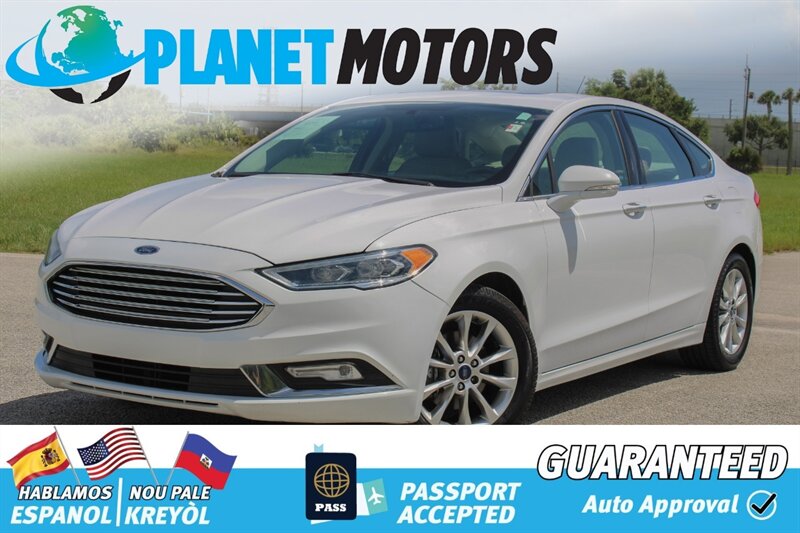2017 Ford Fusion SE  