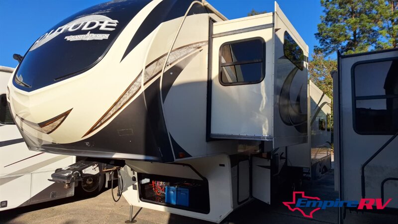 2017 grand design 310GK solitude - Photo 12 - Liberty, TX 77575